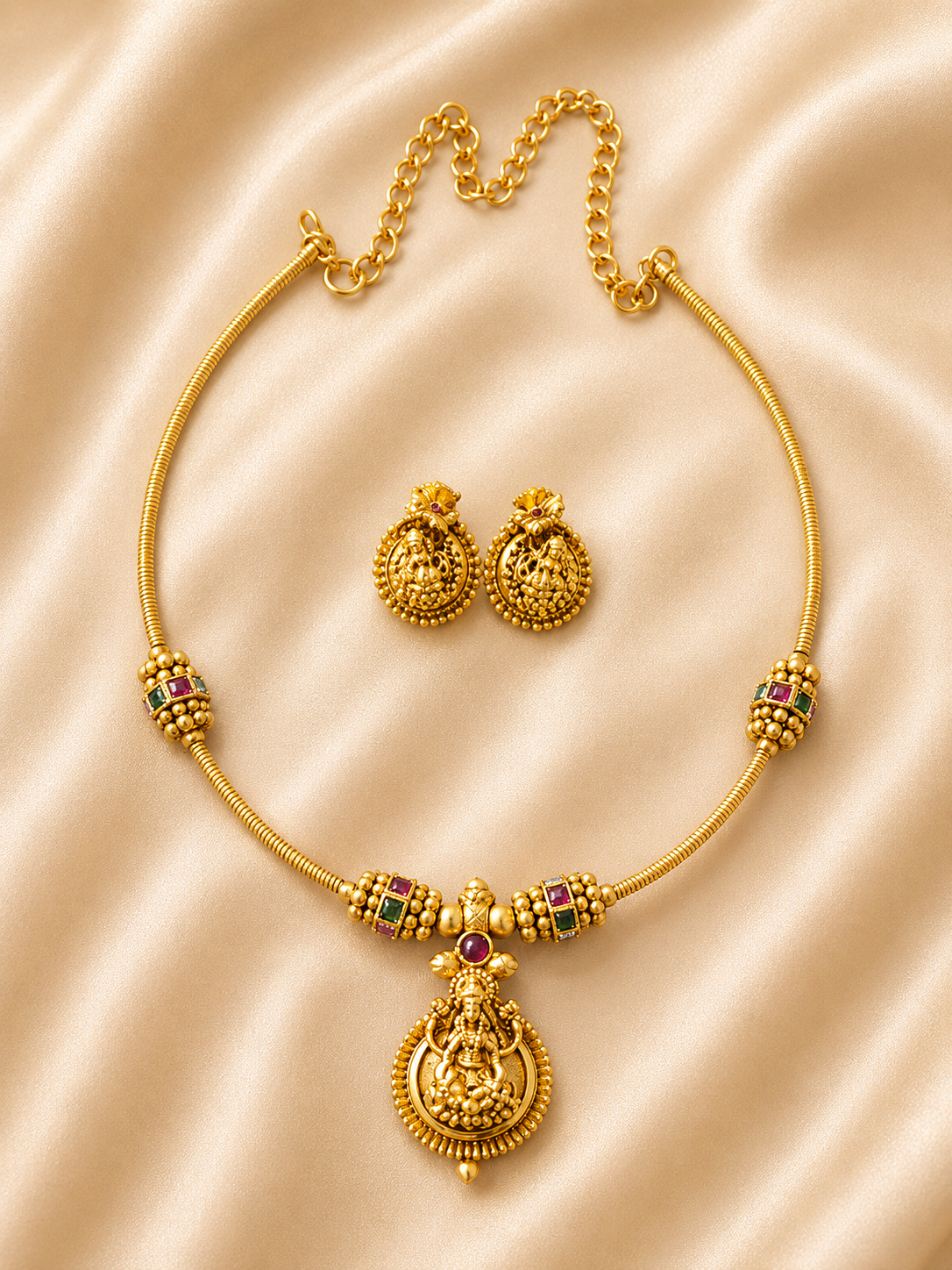 Mahalakshmi Hasli Necklace Set